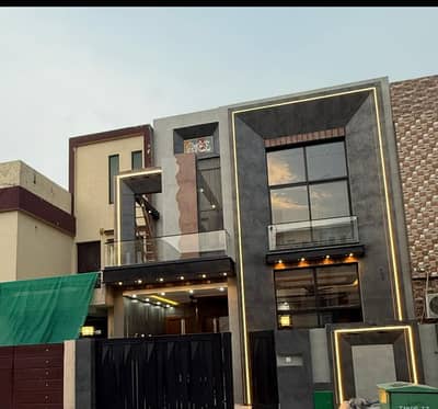 Brand New 5 Marla Luxury House for Sale in Bahria Town Lahore