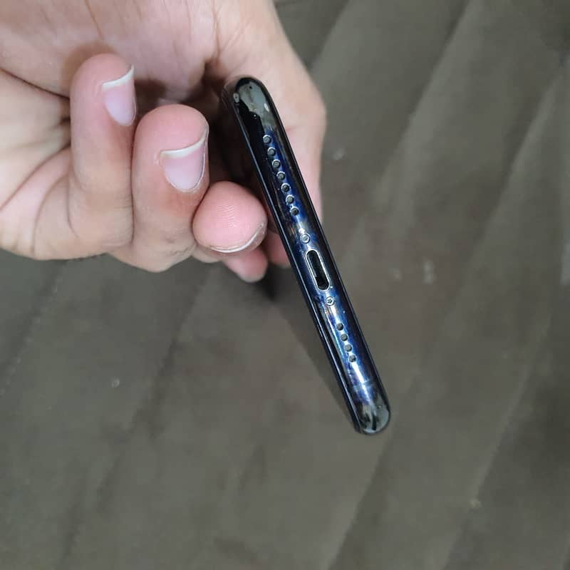 Apple iPhone 11 Pro Max 1