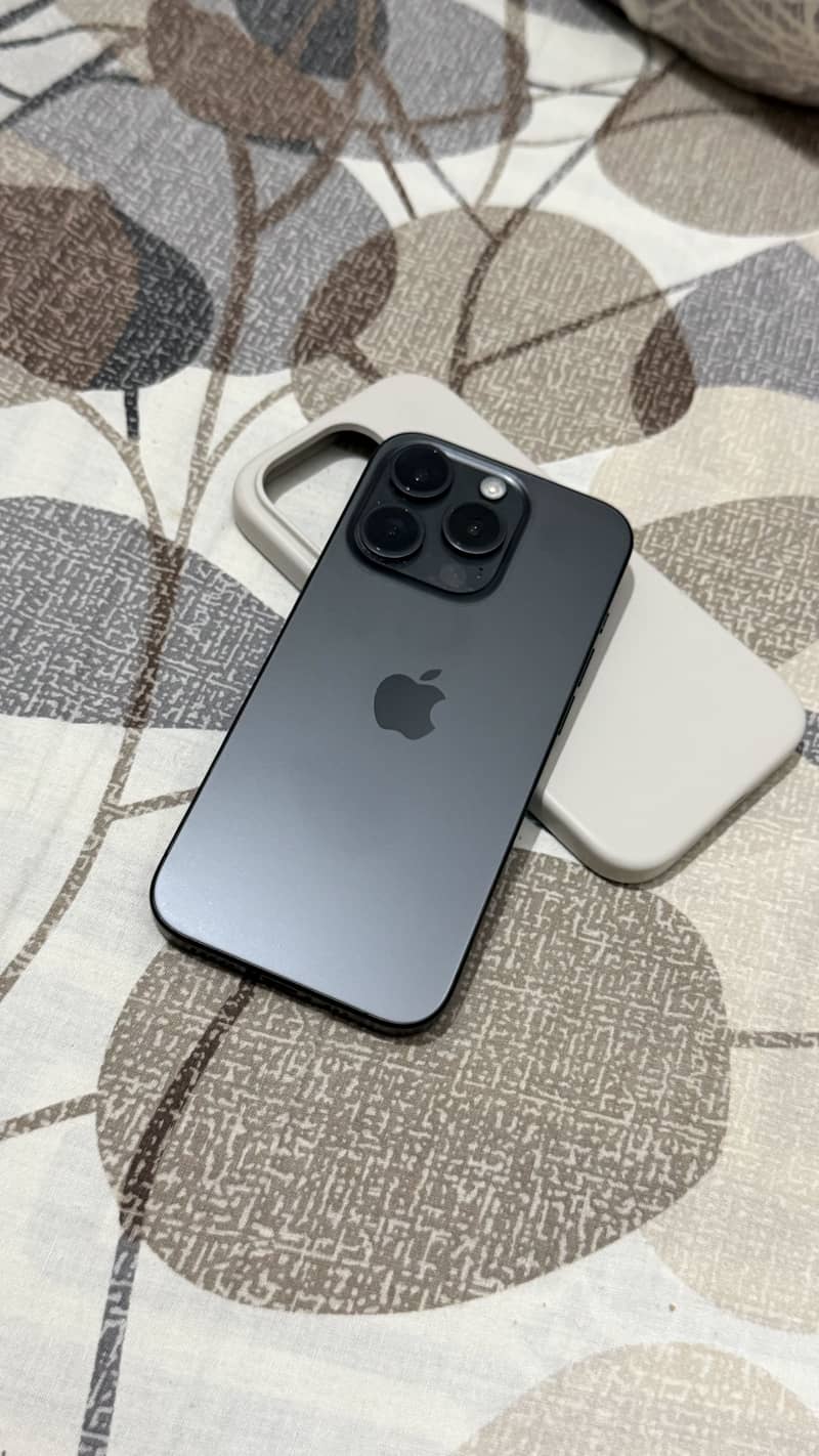 Apple iPhone 15 Pro 1