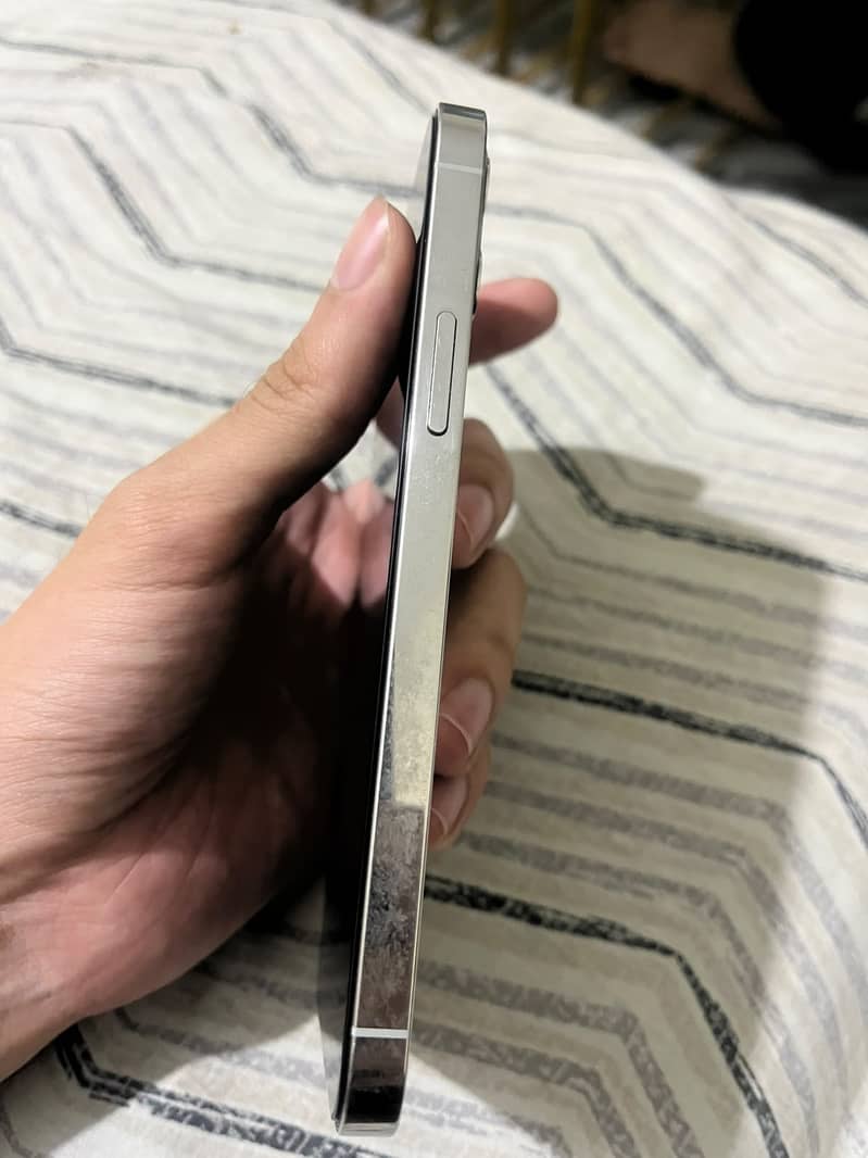 Apple iPhone 12 Pro 1