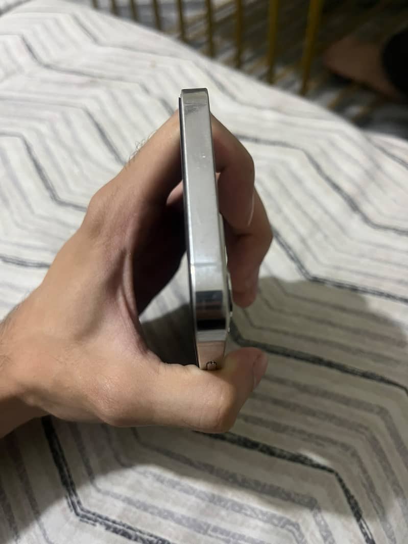 Apple iPhone 12 Pro 6