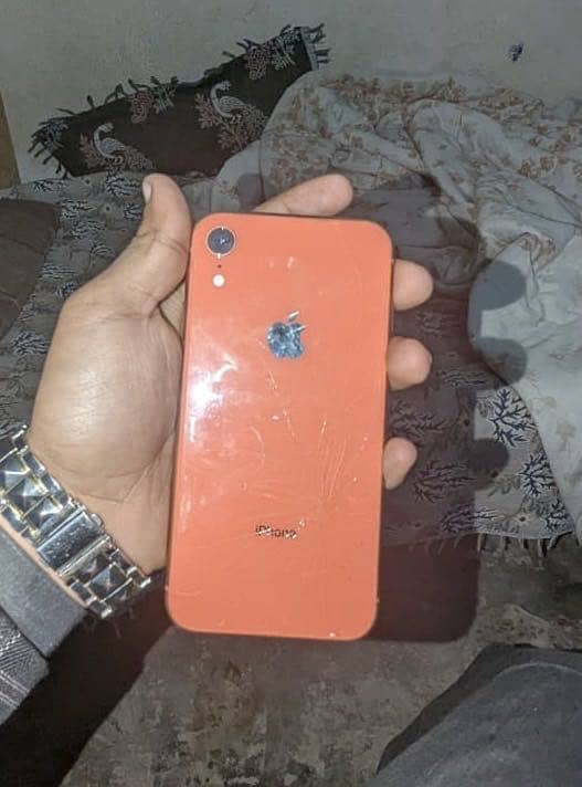 Apple iPhone XR 1