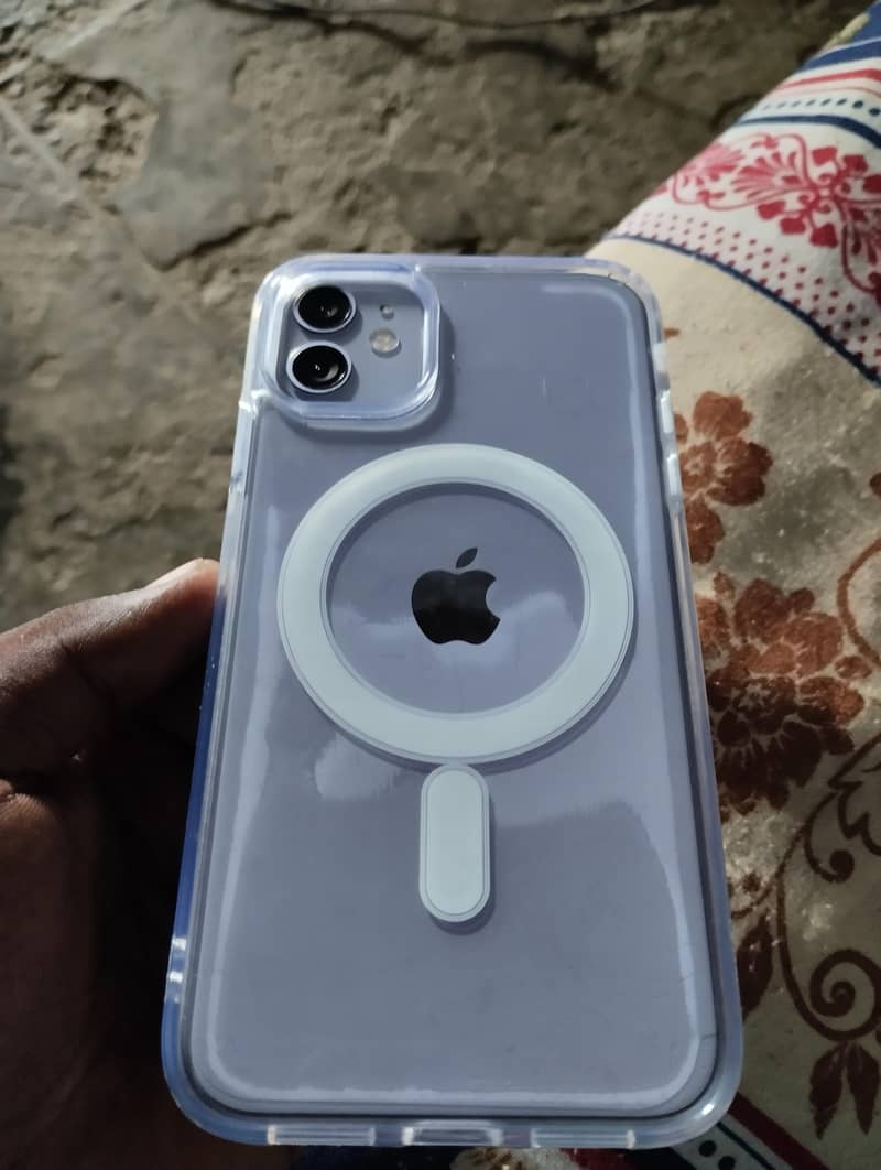 Apple iPhone 11 0