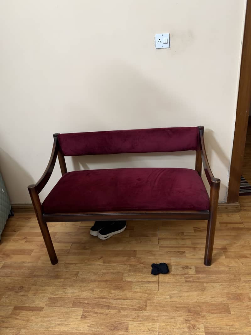 Sofas and chairs 9