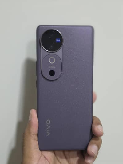 Vivo V40