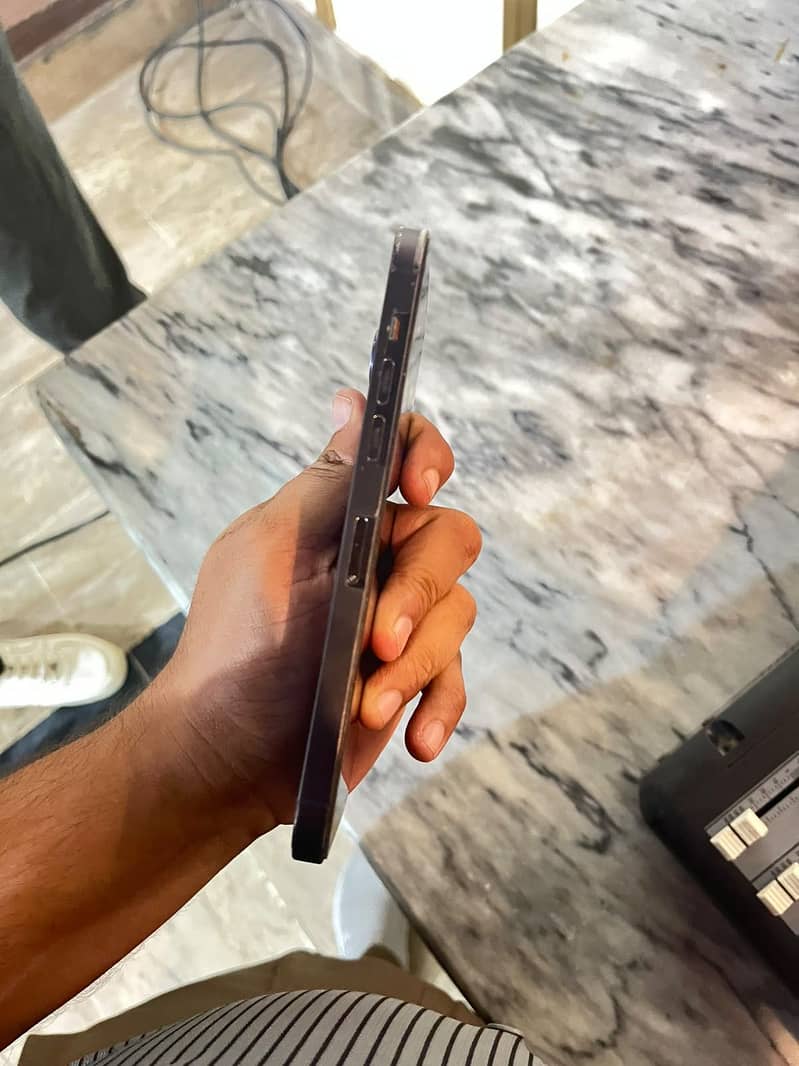 Apple iPhone 14 Pro Max 10