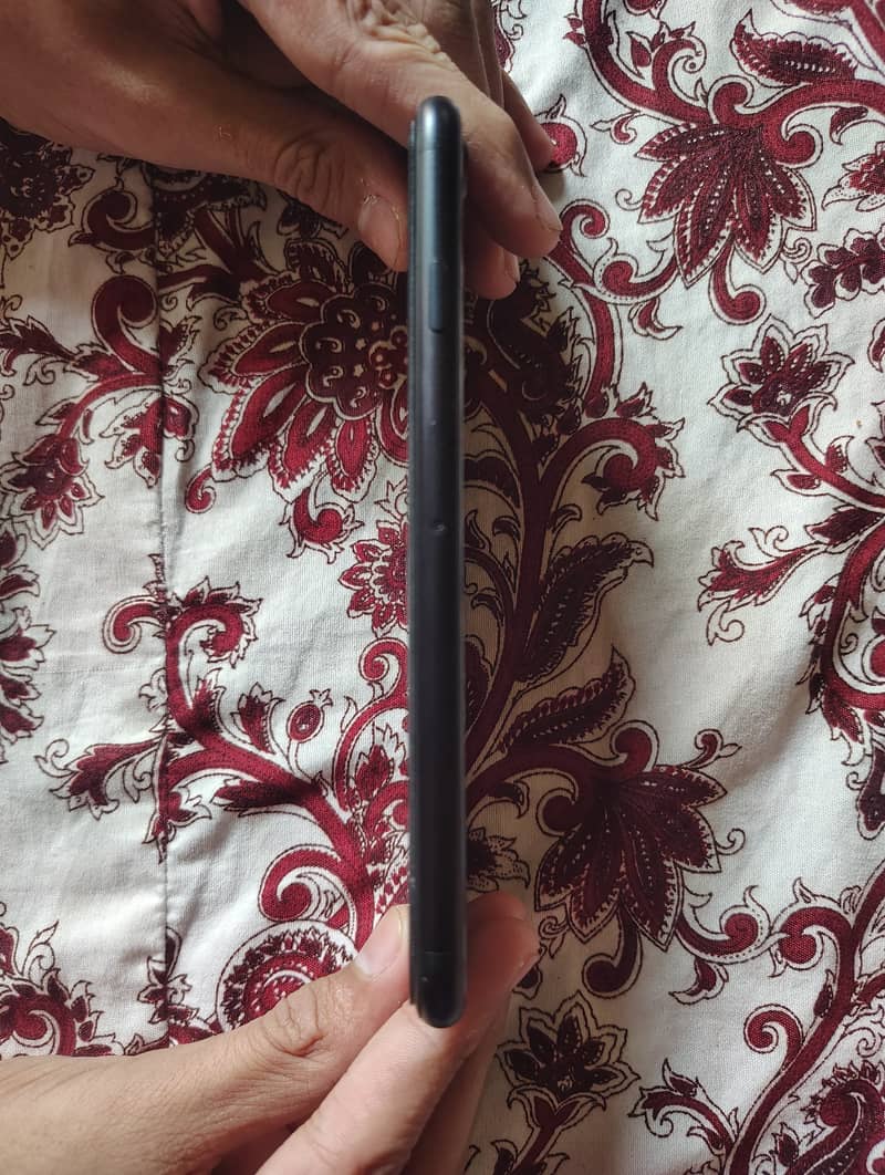Apple iPhone SE 3