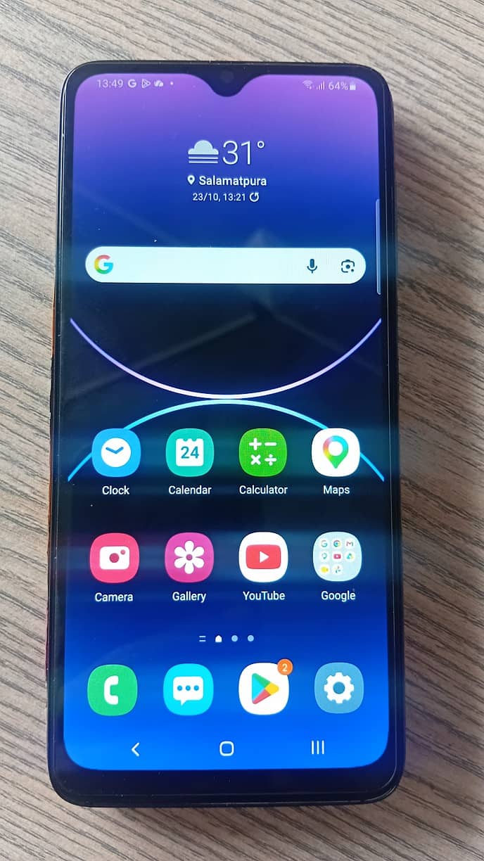 Samsung Mobile A70 1