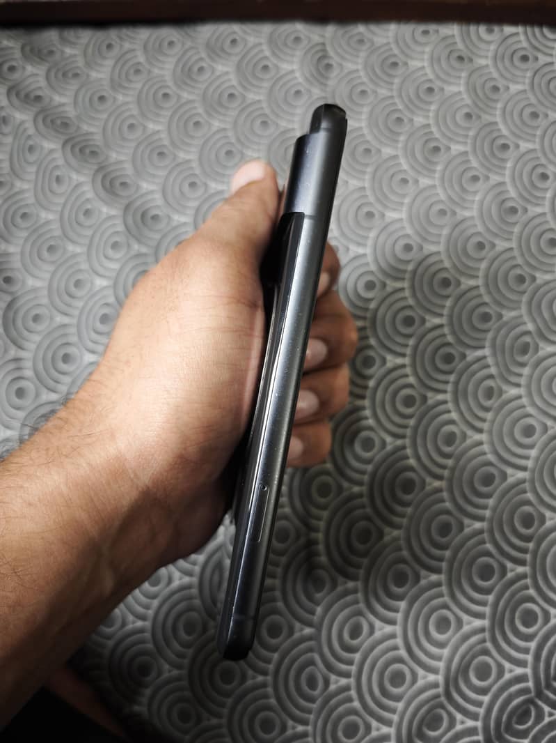 Google Pixel 8 6