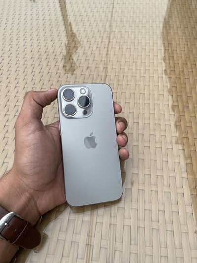 Apple iPhone 16 Pro