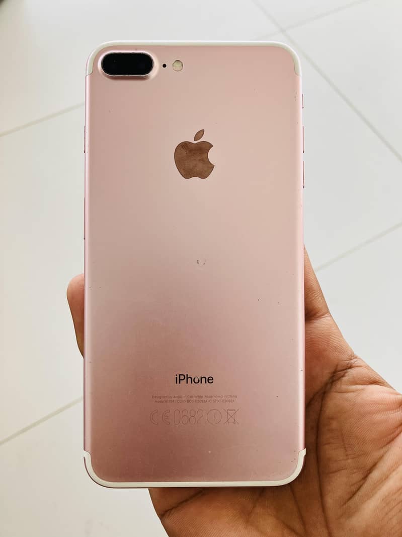 Apple iPhone 7 Plus 2