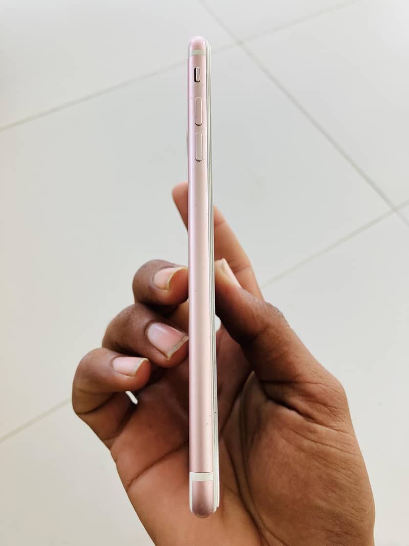 Apple iPhone 7 Plus 4