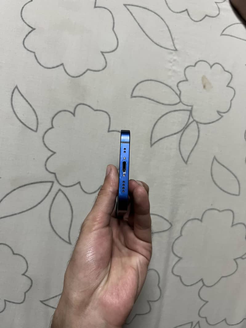 Apple iPhone 12 mini 4