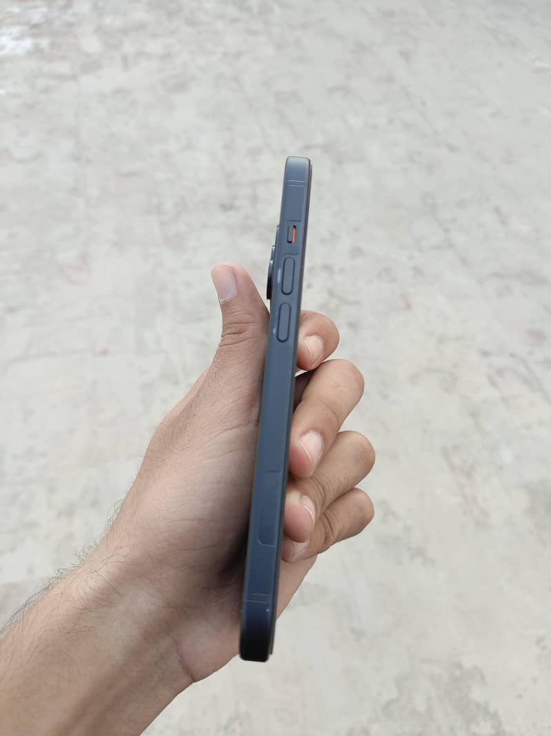 Apple iPhone 15 2