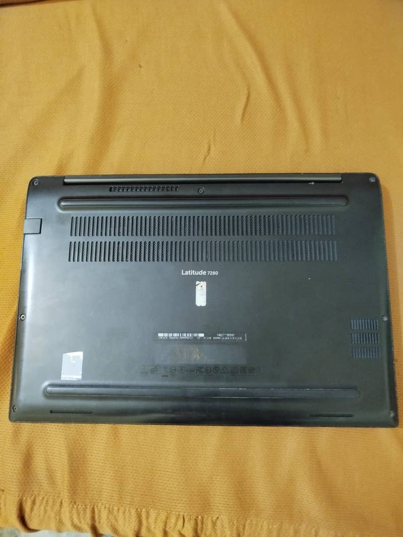 Dell Laptop 3