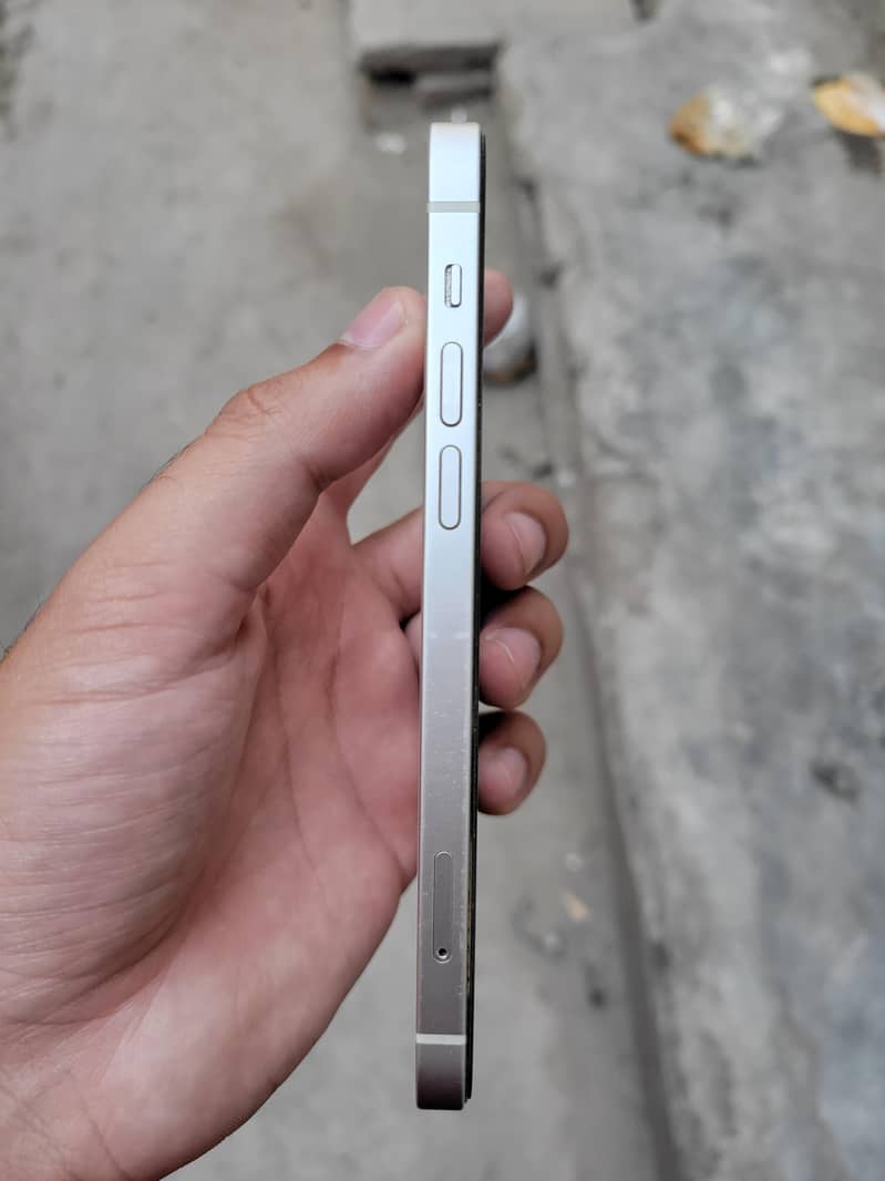 Apple iPhone 12 2