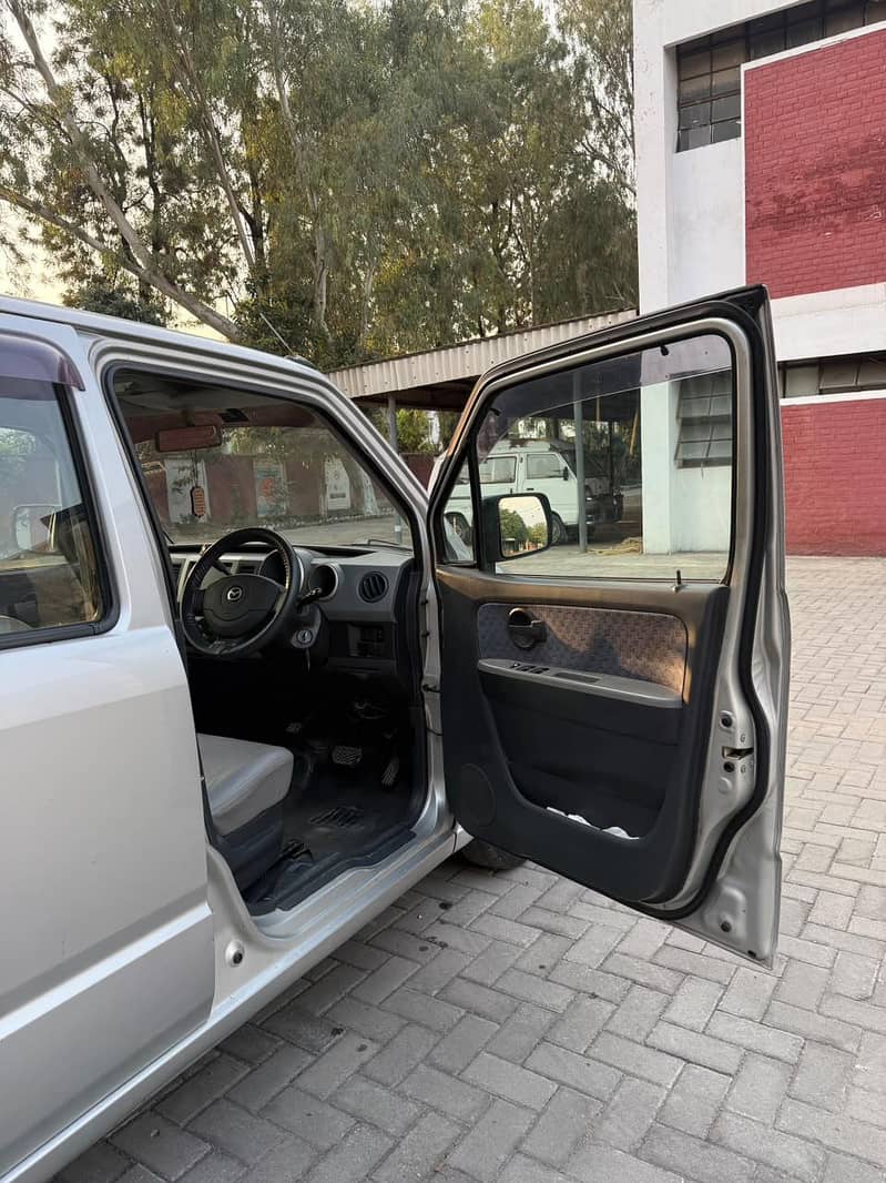 Mazda Azwagon 2007 5