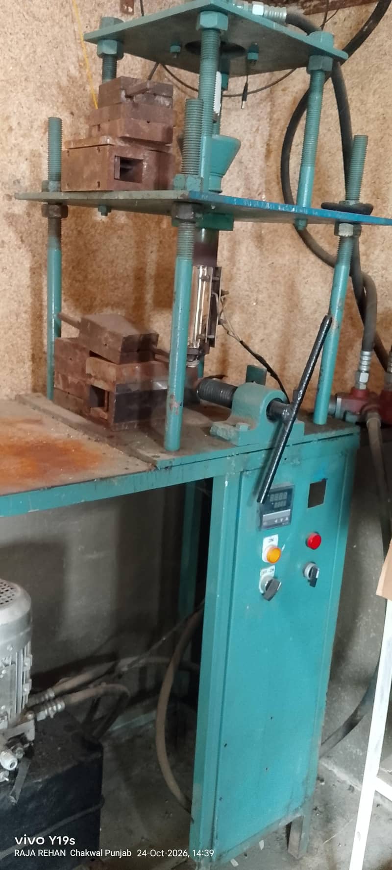 molding machine 0