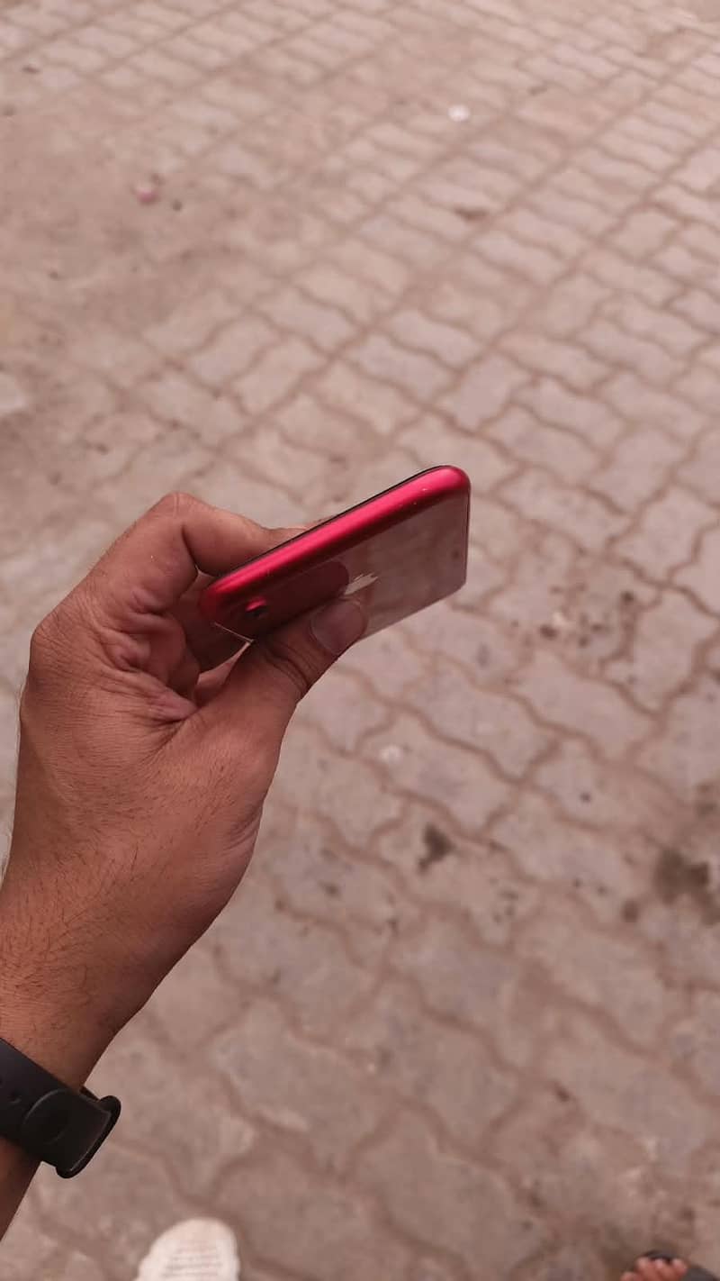 Apple iPhone XR 1