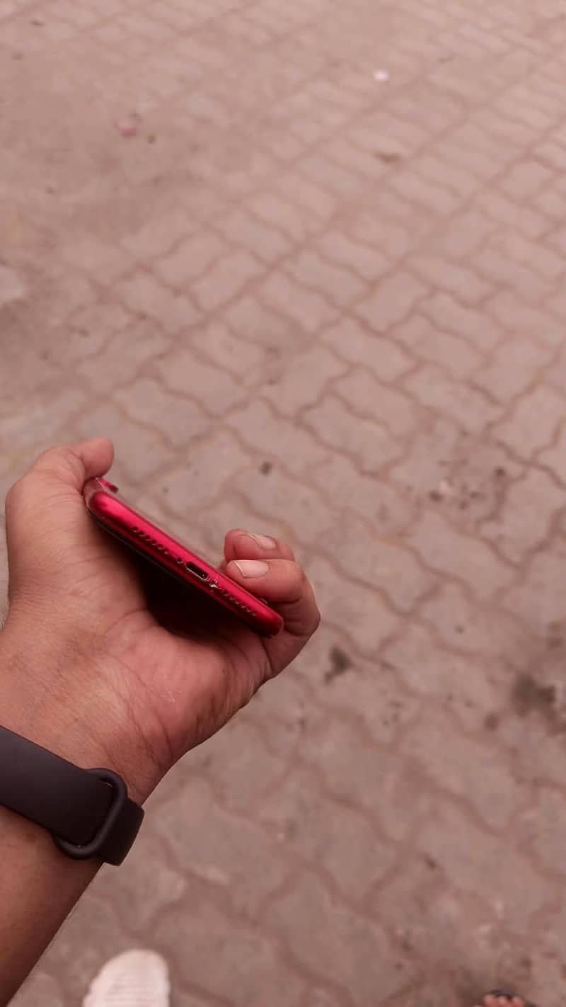 Apple iPhone XR 2