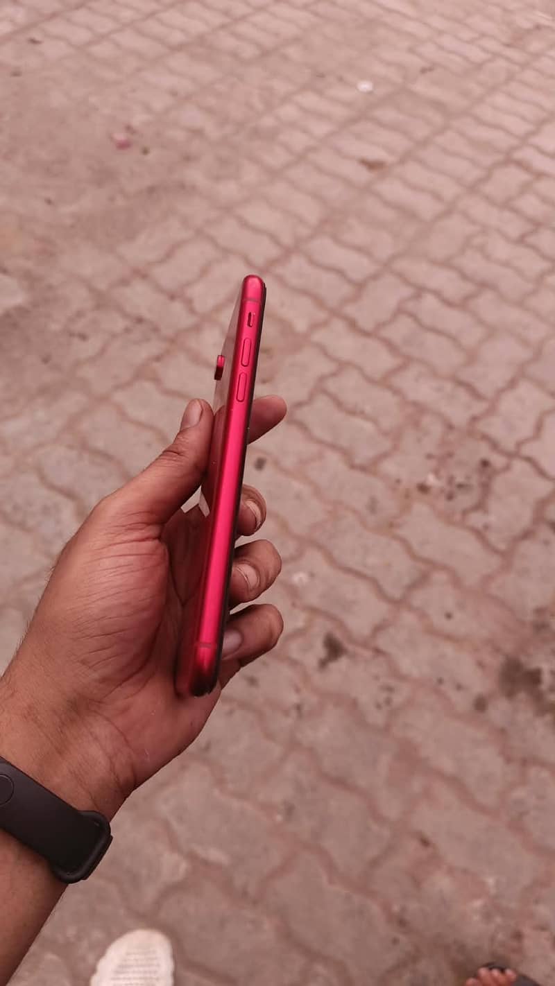 Apple iPhone XR 3