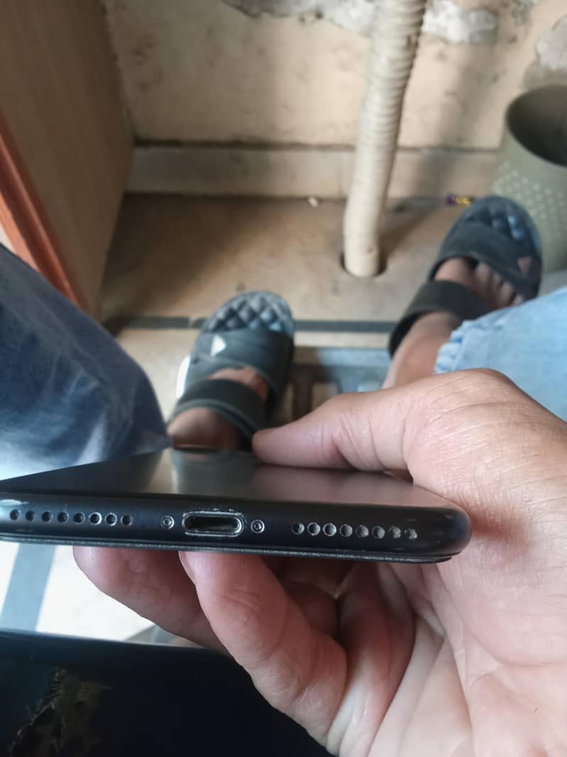 Apple iPhone 7 Plus 2