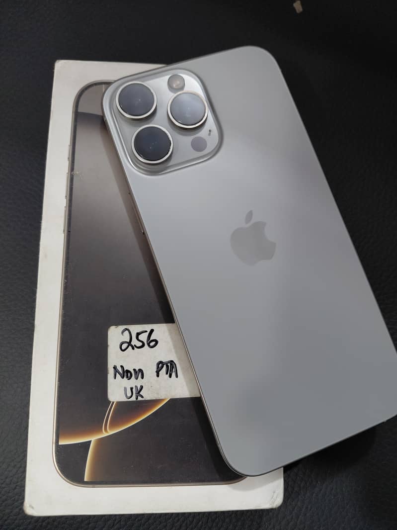 Apple iPhone 16 Pro Max 0