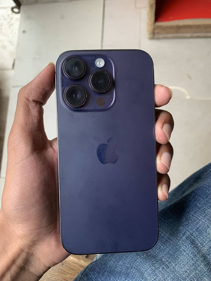 Apple iPhone 14 Pro 0