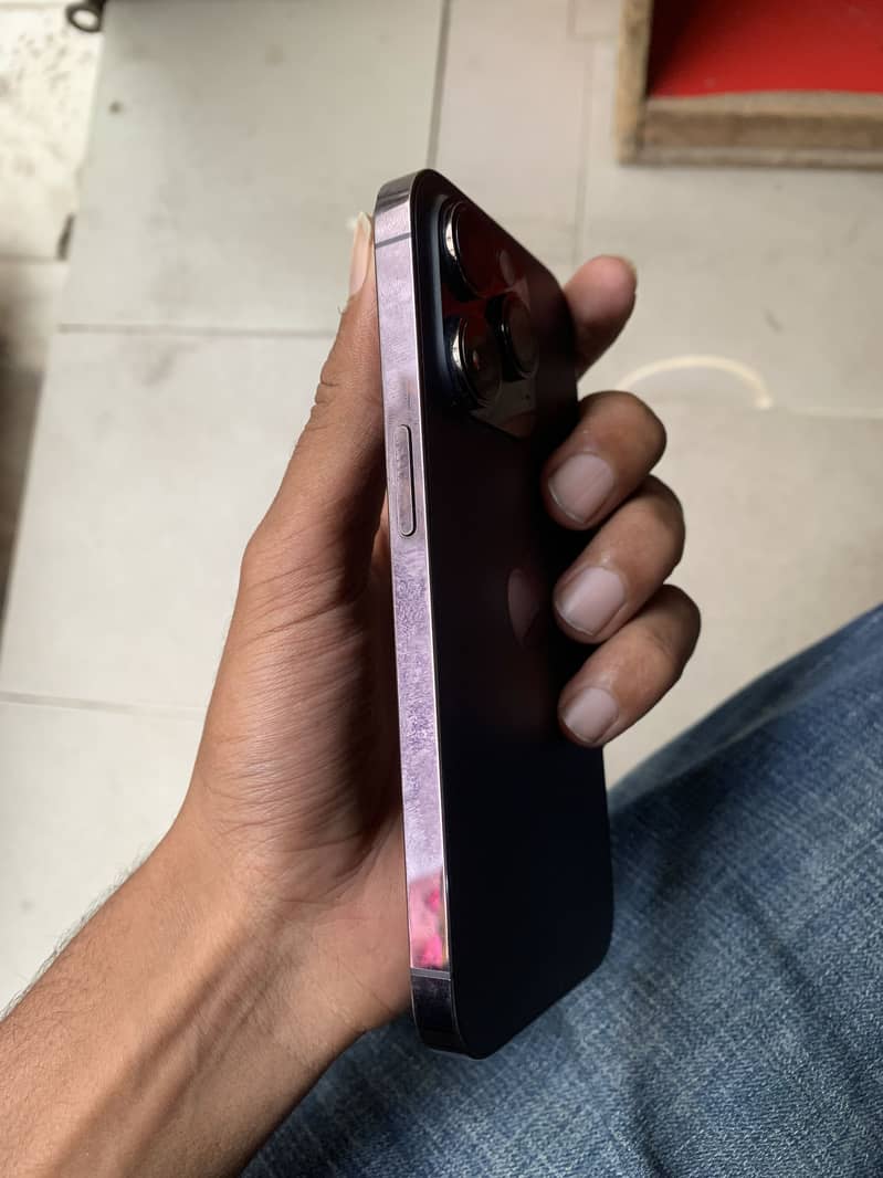 Apple iPhone 14 Pro 2