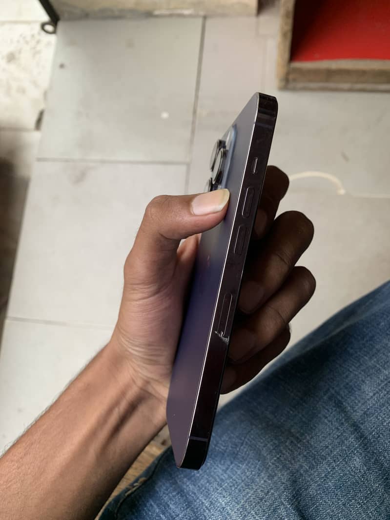 Apple iPhone 14 Pro 3