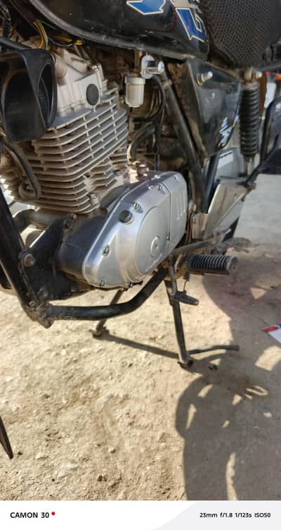Suzuki GS 150 SE