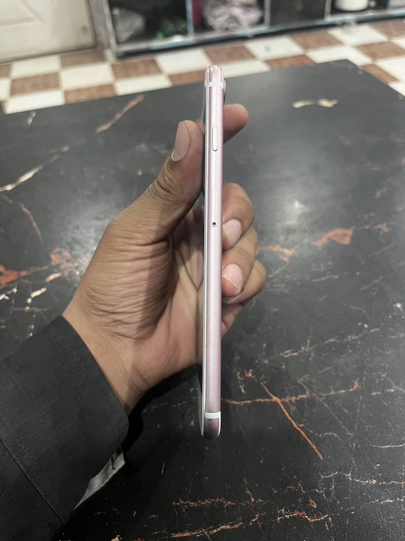 Apple iPhone 7 Plus 32gb 1