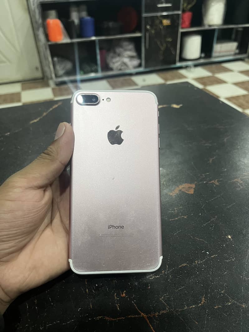 Apple iPhone 7 Plus 32gb 2