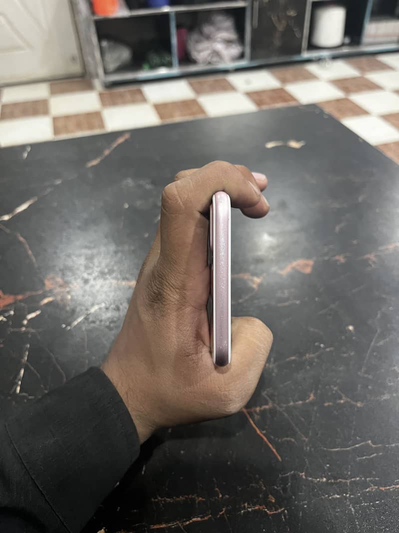 Apple iPhone 7 Plus 32gb 3