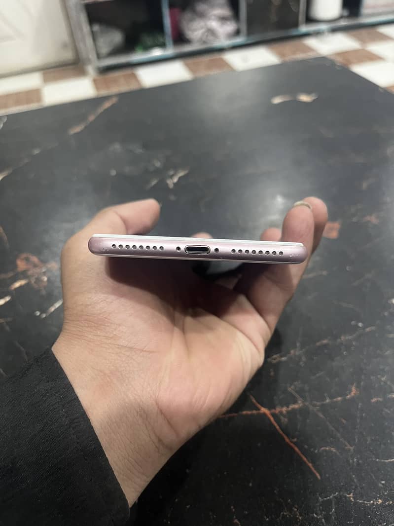 Apple iPhone 7 Plus 32gb 7