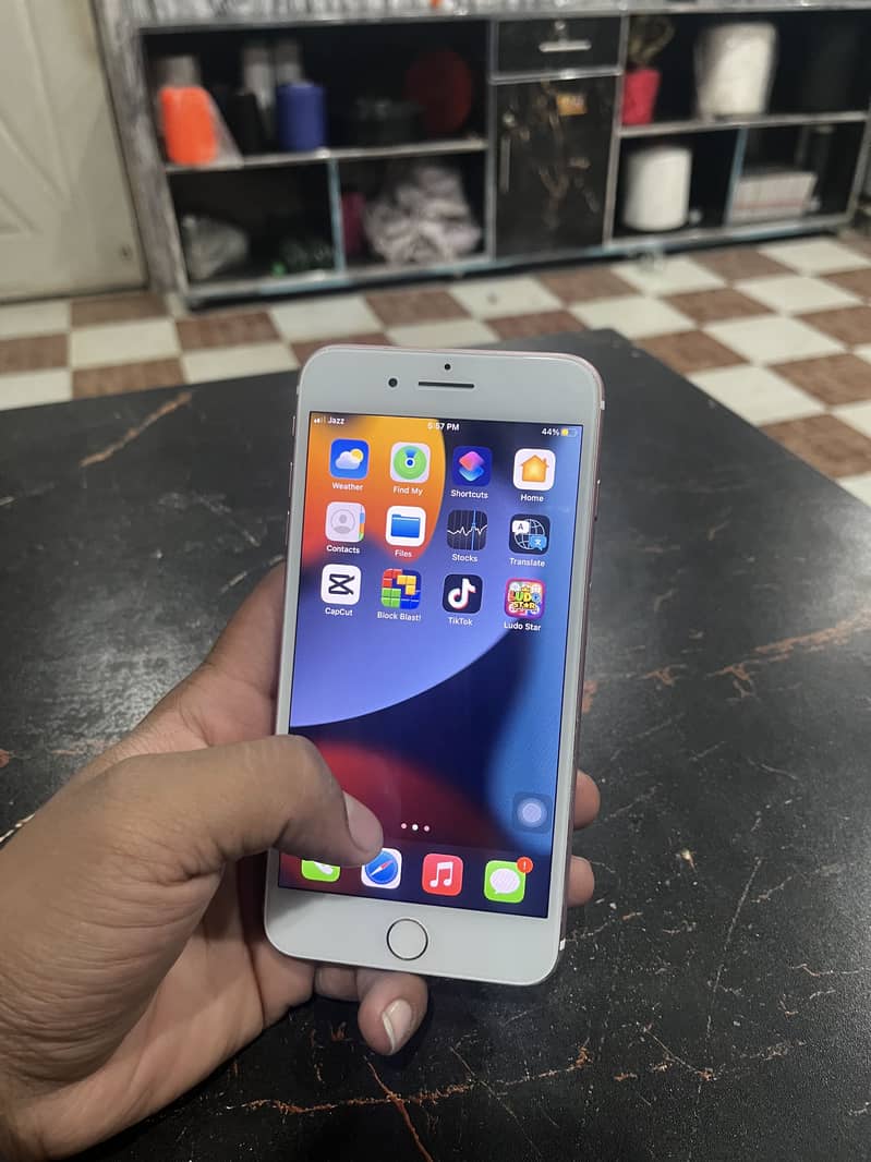 Apple iPhone 7 Plus 32gb 8