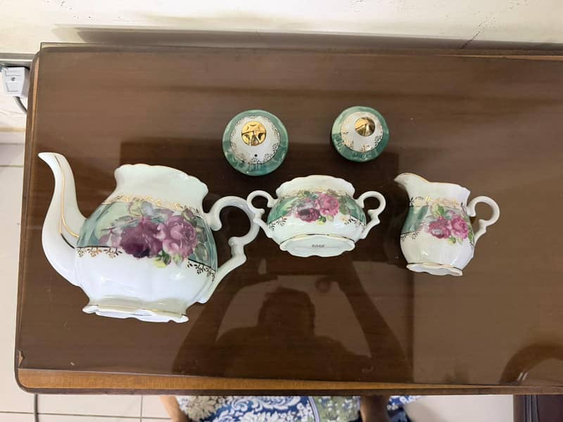 dinner set 4