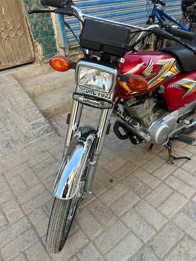 Honda 125 24/25 model 100% ganuine