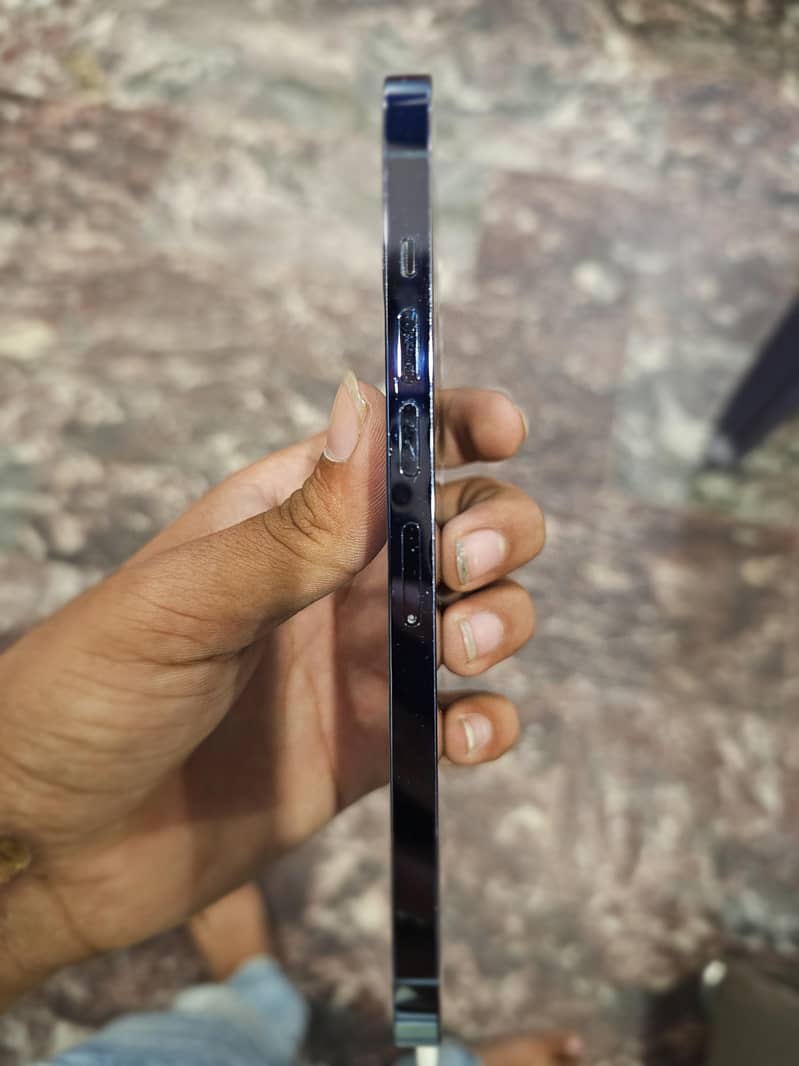 Apple iPhone 13 Pro Max 6