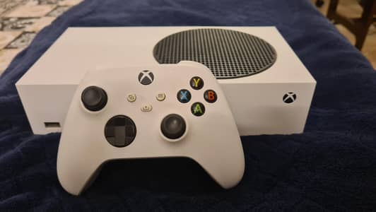 Xbox Series S - 512GB - slightly used