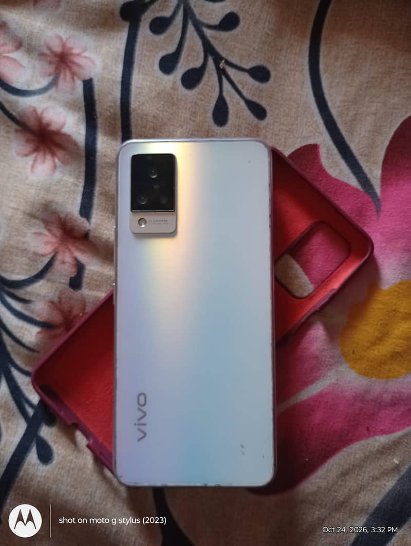 Vivo V21 0