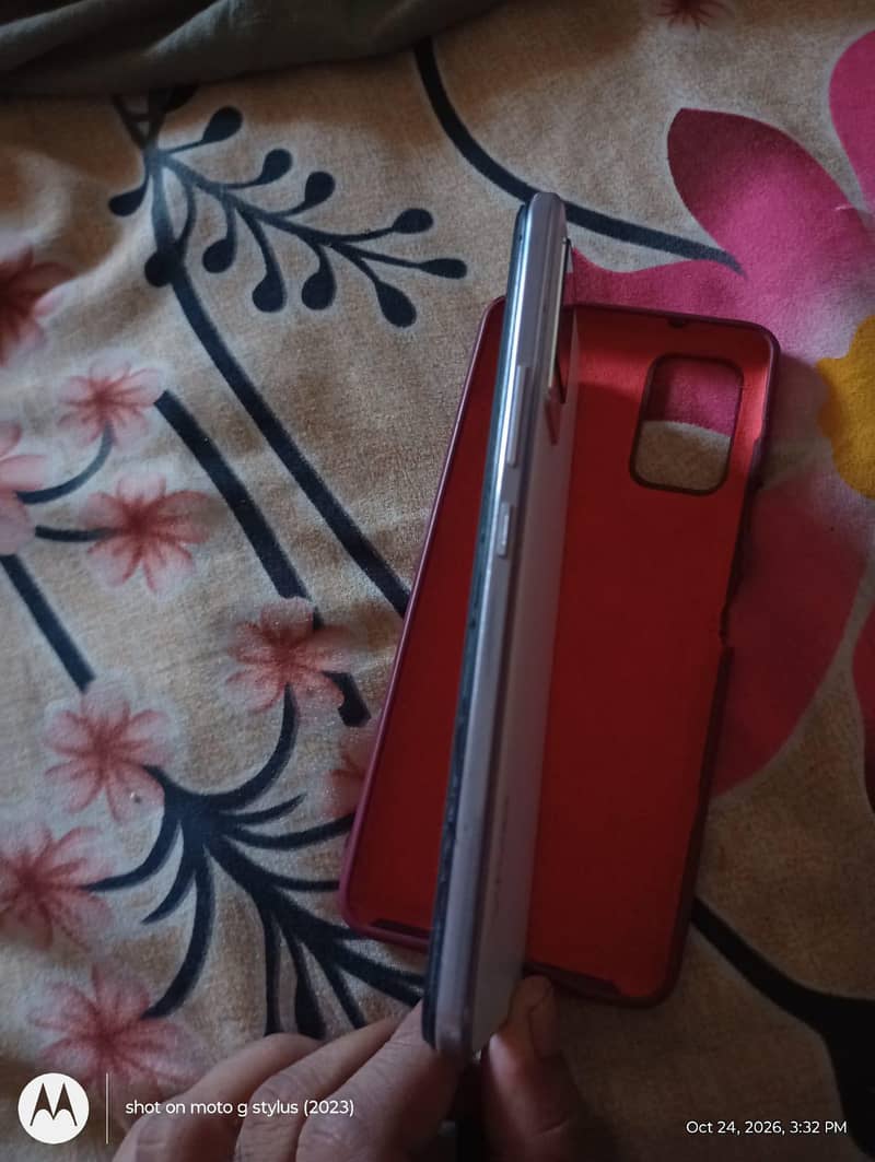 Vivo V21 3