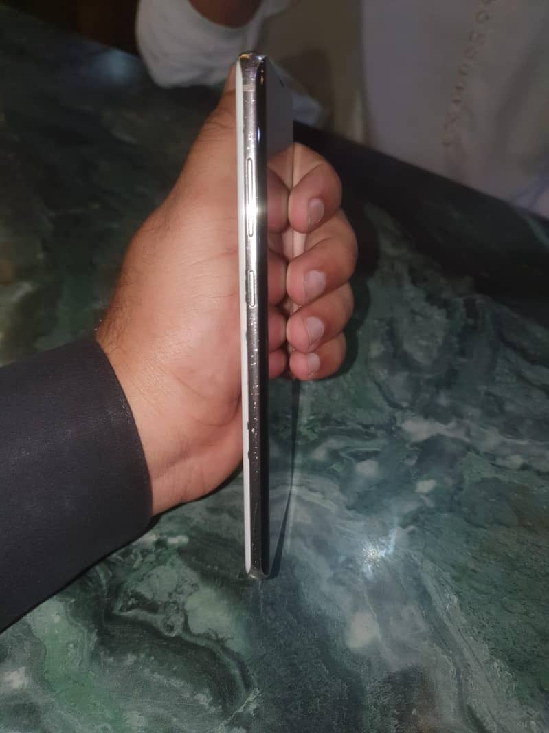 Samsung S10 Plus 4