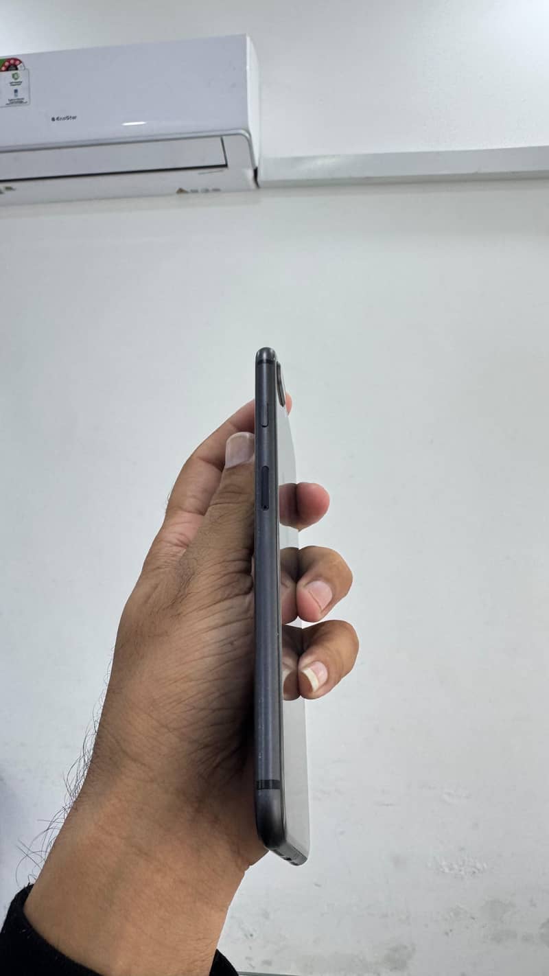 Apple iPhone 8 Plus simetime available 2