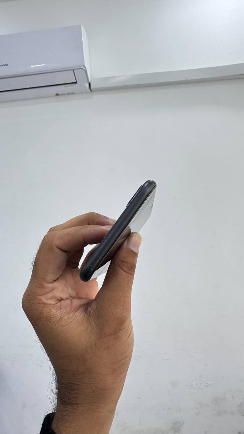 Apple iPhone 8 Plus simetime available 4
