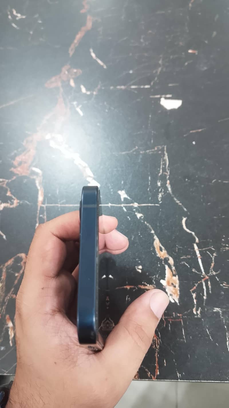 Apple iPhone 12 5