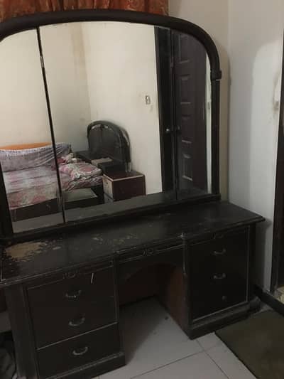 Dressing Table with mirror 6 drawers