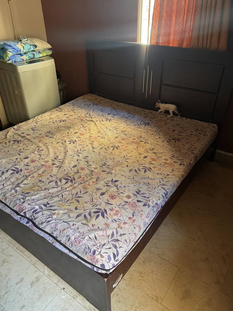 Bed , dressing, 1