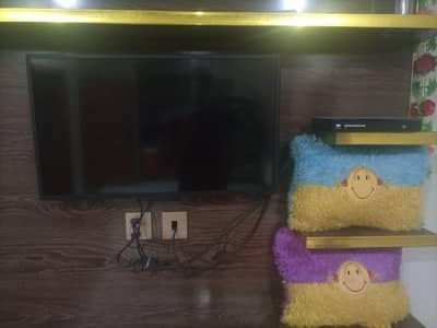 LED TV AVAILABLE WITH REcieverAND DISH ANTENNA