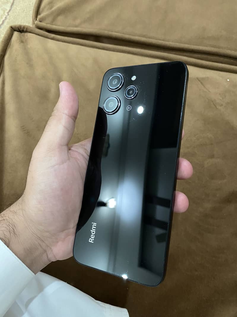 Xiaomi Redmi 12 1